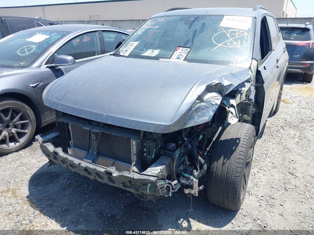 3VV8B7AX3PM018096 Volkswagen Tiguan 2.0t Se R-line Black