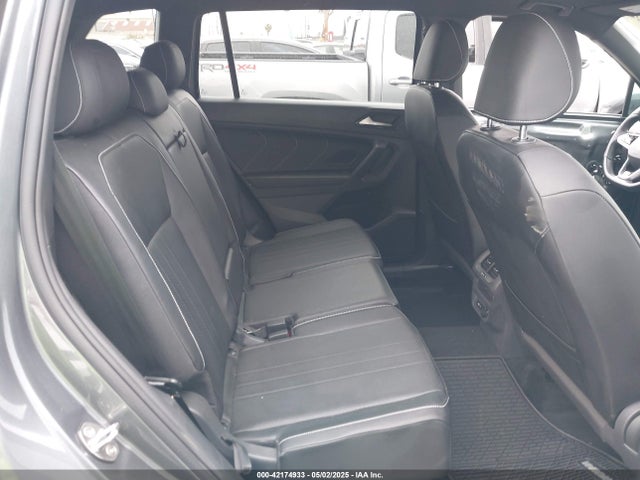 3VV8B7AX3PM018096 Volkswagen Tiguan 2.0t Se R-line Black