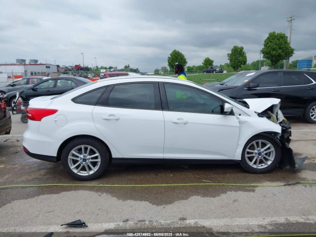 1FADP3F21JL257262 Ford FOCUS SE