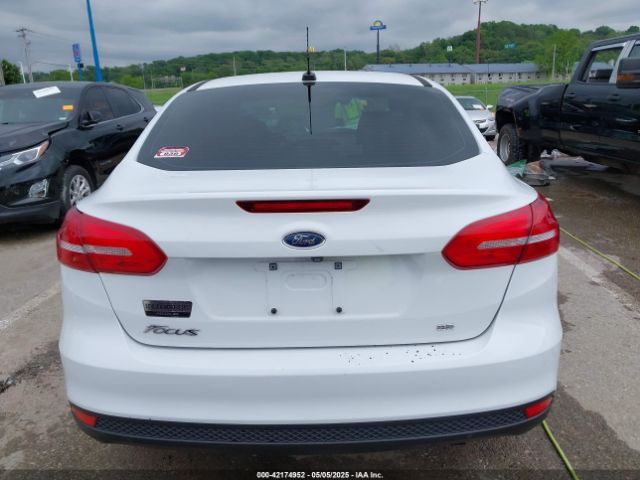 1FADP3F21JL257262 Ford FOCUS SE