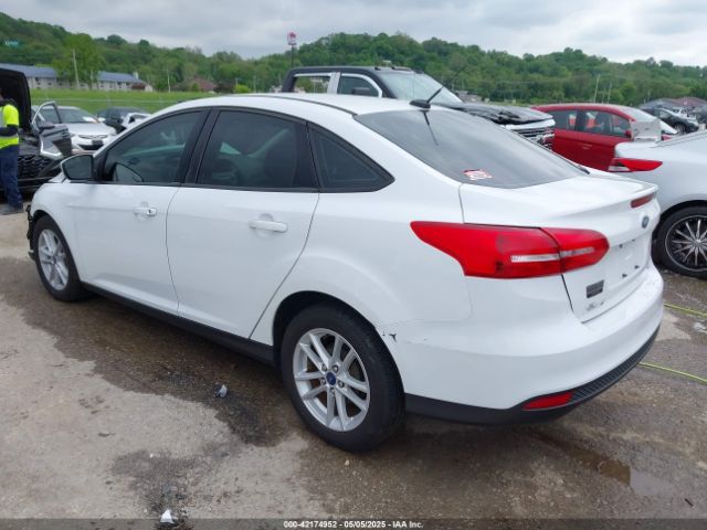 1FADP3F21JL257262 Ford FOCUS SE