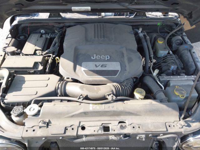 1C4BJWDG9HL530123 Jeep Wrangler Unlimited Sport 4x4
