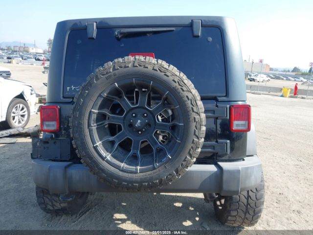 1C4BJWDG9HL530123 Jeep Wrangler Unlimited Sport 4x4