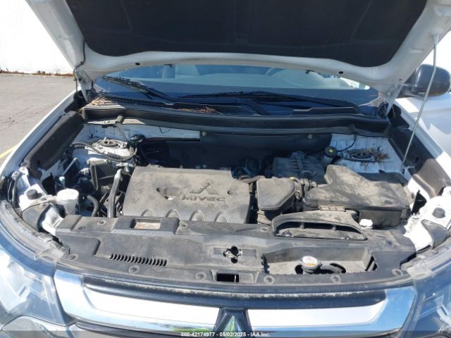 2016 MITSUBISHI OUTLANDER JA4AZ3A33GZ042067 Photo 9