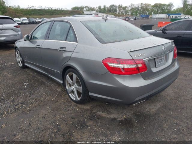 2011 MERCEDES-BENZ E 350 WDDHF8HB5BA473269 Photo 2