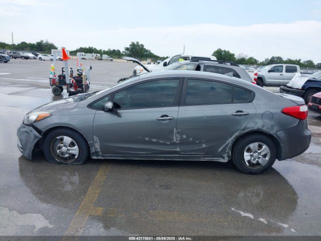 KNAFX4A60G5608286 KIA FORTE LX