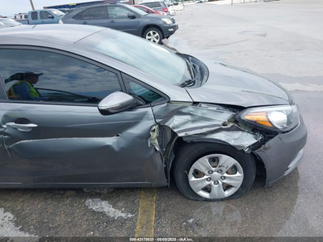 KNAFX4A60G5608286 KIA FORTE LX