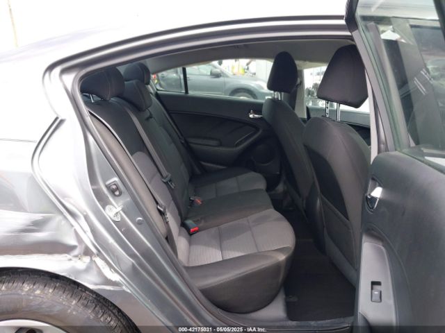 KNAFX4A60G5608286 KIA FORTE LX