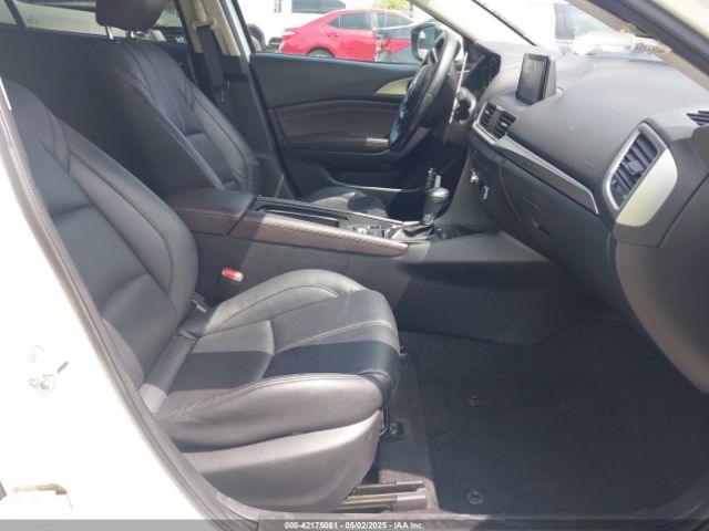 3MZBN1V35JM182020 Mazda Mazda3 Touring