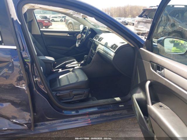 1VWAT7A39FC116573 Volkswagen Passat 1.8t Limited Edition