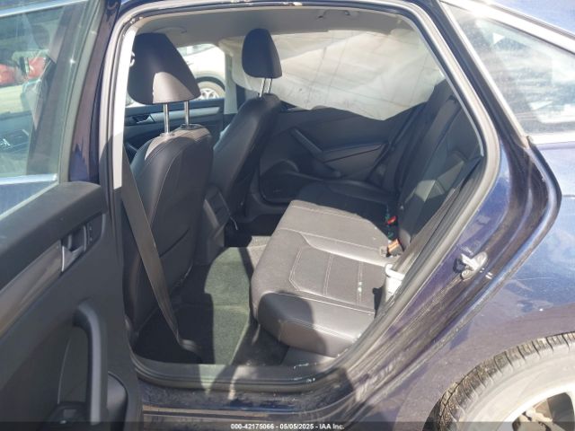 1VWAT7A39FC116573 Volkswagen Passat 1.8t Limited Edition