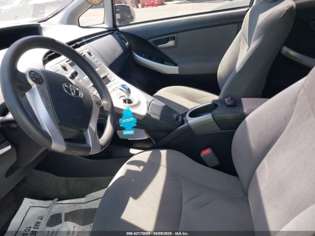 JTDKN3DUXF0458971 Toyota Prius Three