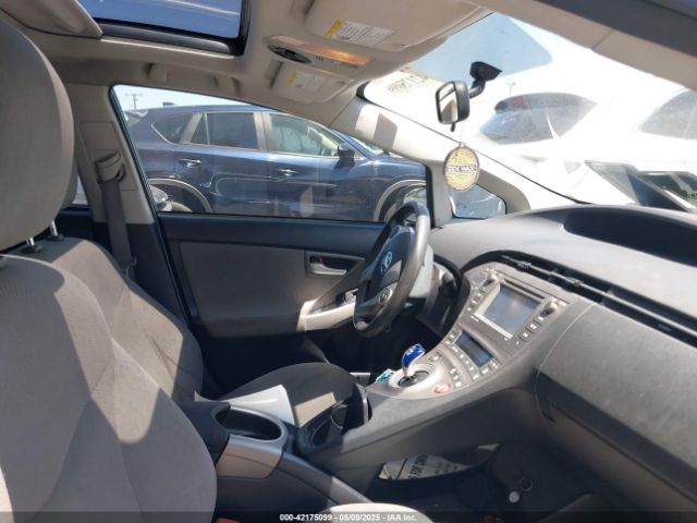 JTDKN3DUXF0458971 Toyota Prius Three