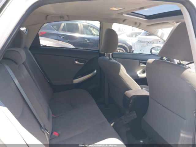 JTDKN3DUXF0458971 Toyota Prius Three