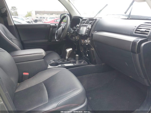 JTEBU5JR5K5694290 Toyota 4runner Trd Off Road Premium