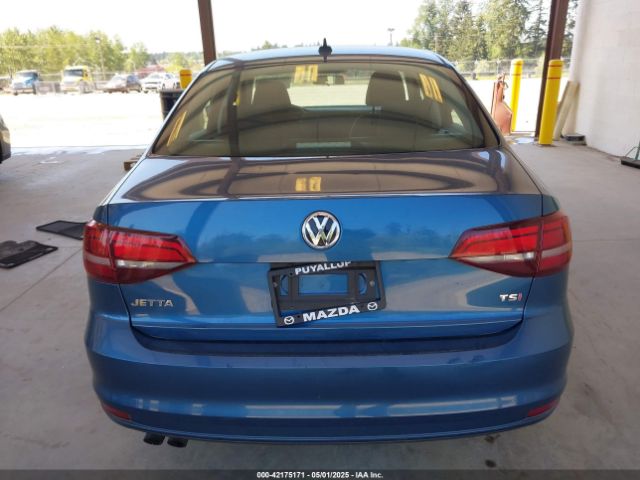 3VW267AJ9GM390494 Volkswagen Jetta 1.4t S