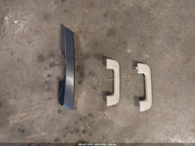 2T1BURHE4FC401177 Toyota COROLLA LE