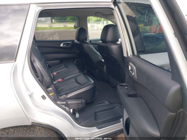 5N1DR2MM4HC680569 Nissan Pathfinder Sl