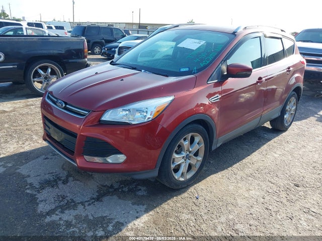 1FMCU0J95FUA27190 Ford Escape Titanium