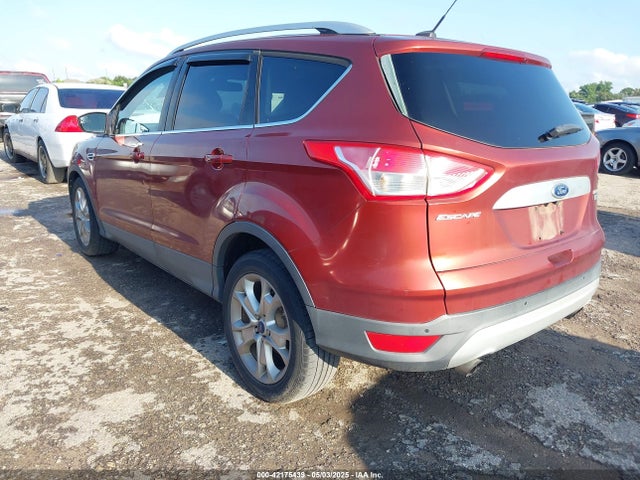 1FMCU0J95FUA27190 Ford Escape Titanium