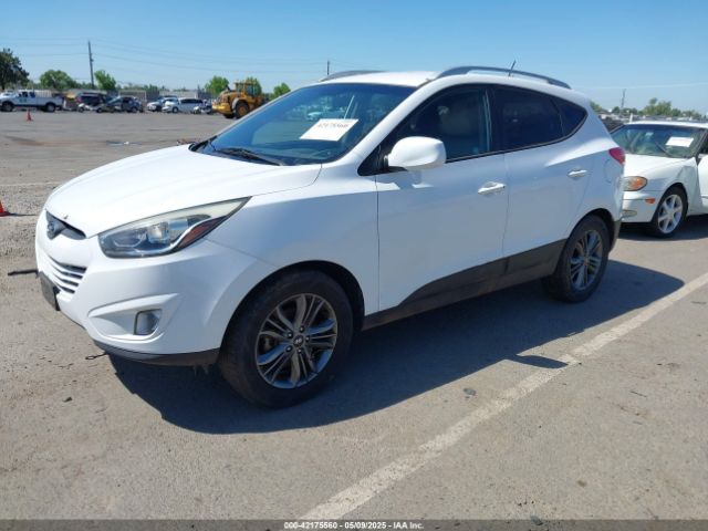 KM8JUCAG4FU112741 Hyundai TUCSON SE