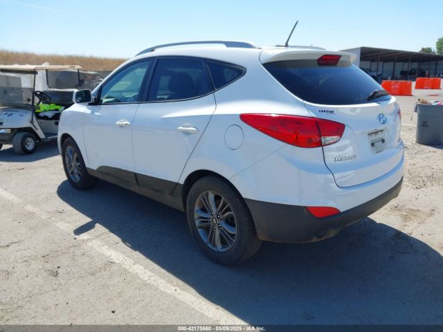 KM8JUCAG4FU112741 Hyundai TUCSON SE