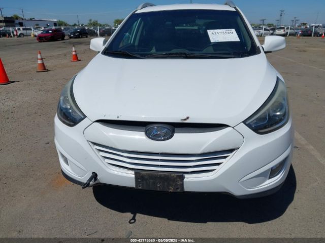 KM8JUCAG4FU112741 Hyundai TUCSON SE