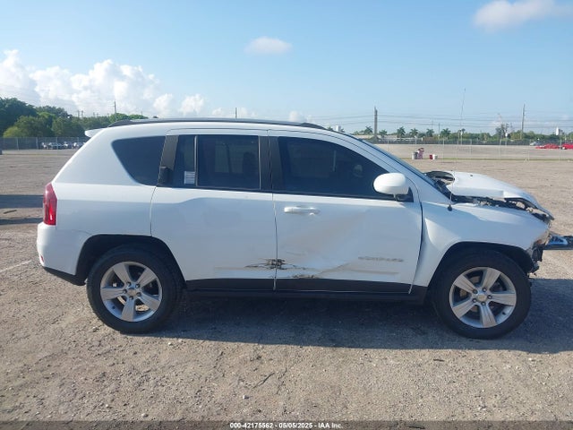 1C4NJDEB3HD113109 Jeep Compass Latitude 4x4