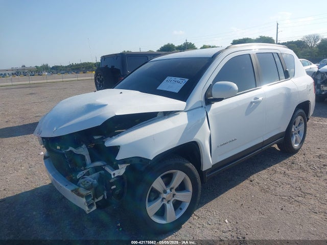 1C4NJDEB3HD113109 Jeep Compass Latitude 4x4