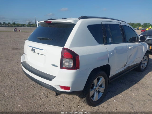 1C4NJDEB3HD113109 Jeep Compass Latitude 4x4