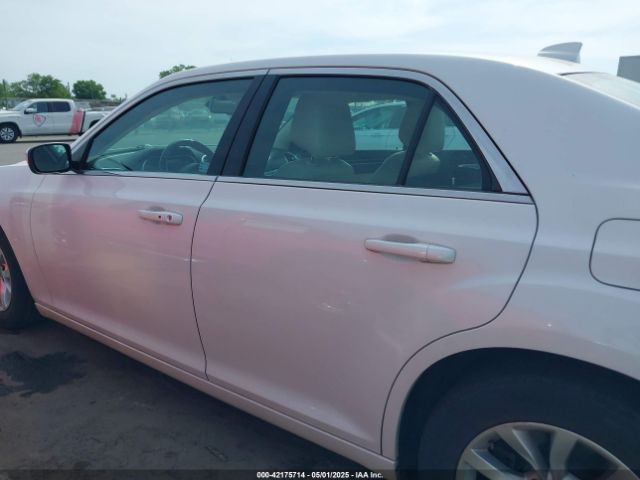2C3CCAAG0FH779611 Chrysler 300 Limited