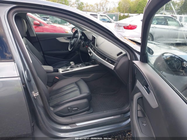 2017 AUDI A4 WAUANAF40HN018645 Photo 4