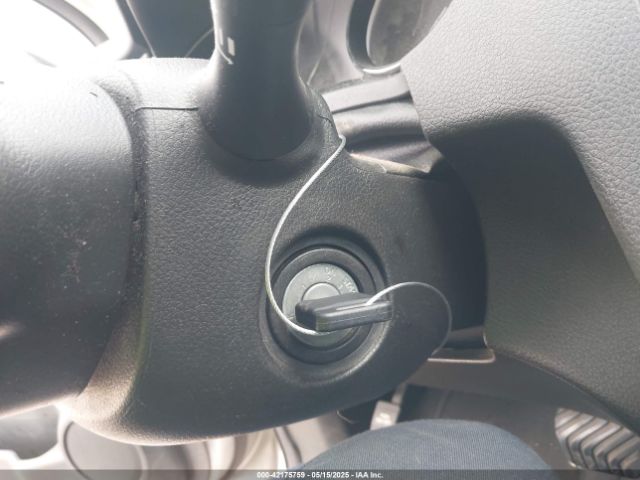 JN1BJ1CP1KW241766 Nissan Rogue Sport S