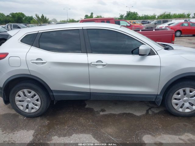 JN1BJ1CP1KW241766 Nissan Rogue Sport S