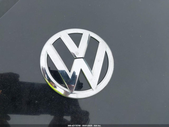 3VWD17AJ0FM268841 Volkswagen Jetta 1.8t Se