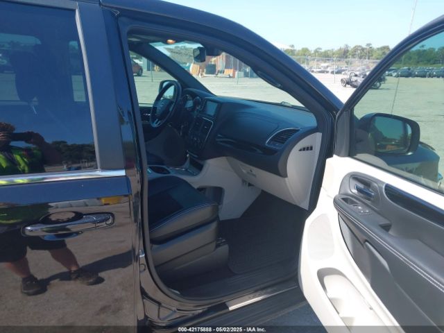 2C4RDGCG5KR739144 Dodge Grand Caravan Sxt