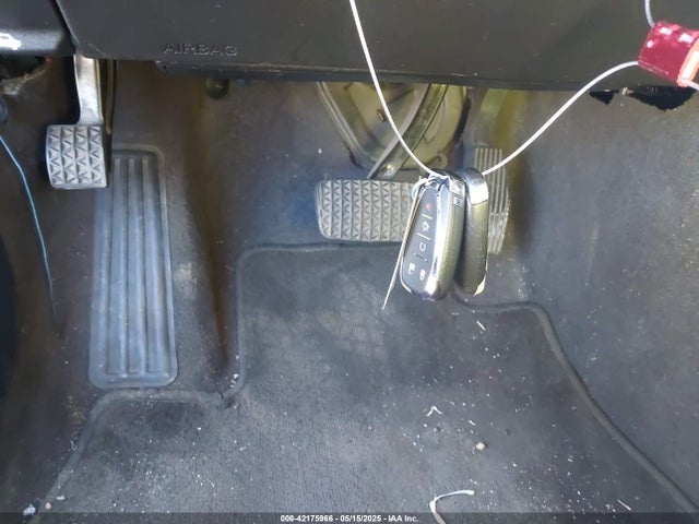 1G1ZD5STXJF239806 Chevrolet MALIBU LT