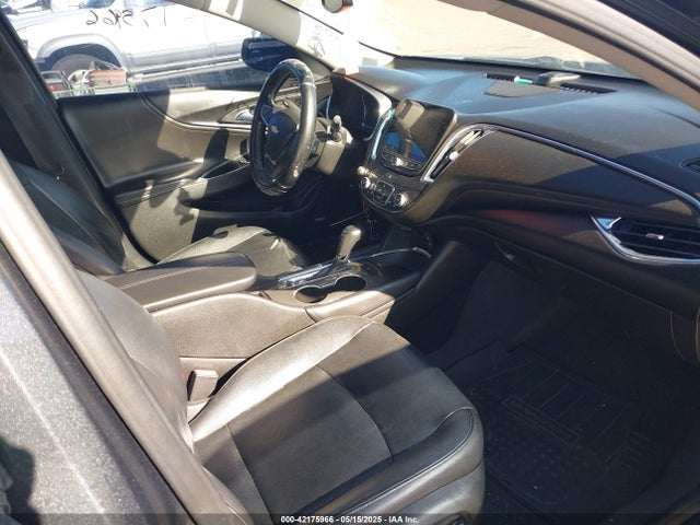1G1ZD5STXJF239806 Chevrolet MALIBU LT
