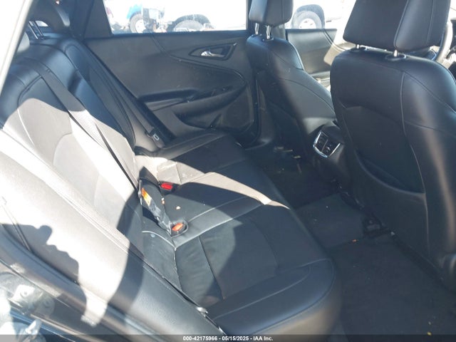 1G1ZD5STXJF239806 Chevrolet MALIBU LT