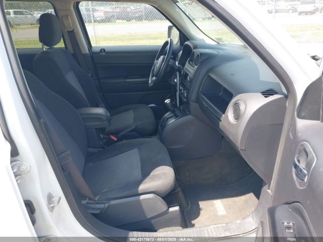 1C4NJRFB6GD759691 Jeep Patriot Latitude