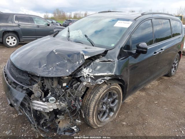 2C4RC1GG2JR358215 Chrysler Pacifica Limited