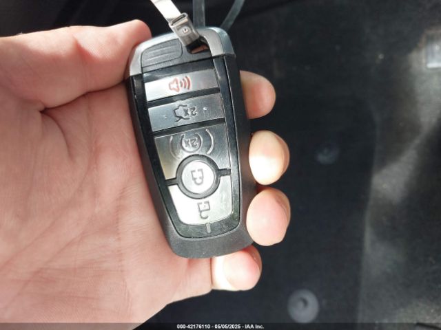 3FA6P0RU7KR194482 Ford Fusion Hybrid Titanium