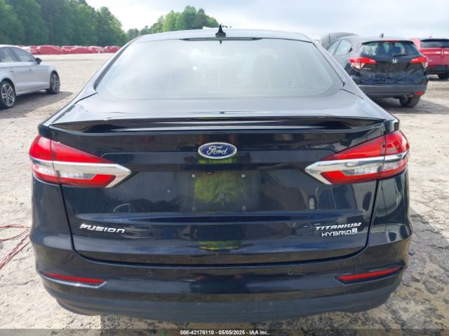 3FA6P0RU7KR194482 Ford Fusion Hybrid Titanium