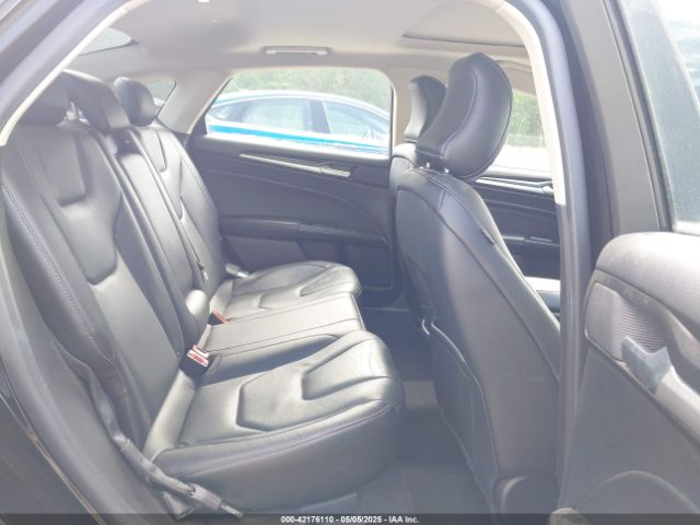 3FA6P0RU7KR194482 Ford Fusion Hybrid Titanium