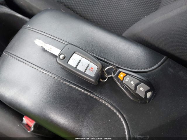 JN1BJ1CP9JW155295 Nissan Rogue Sport S