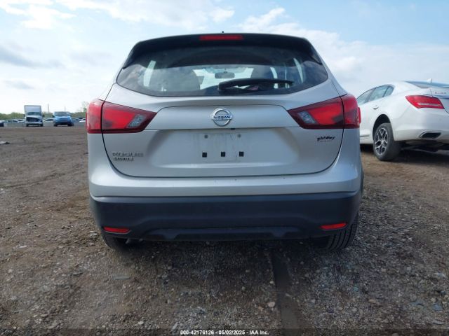 JN1BJ1CP9JW155295 Nissan Rogue Sport S