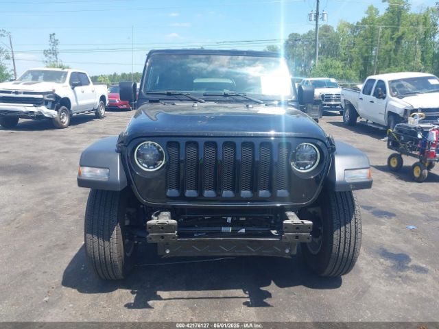 1C4HJXDN5PW671167 Jeep Wrangler 4-door Sport S 4x4
