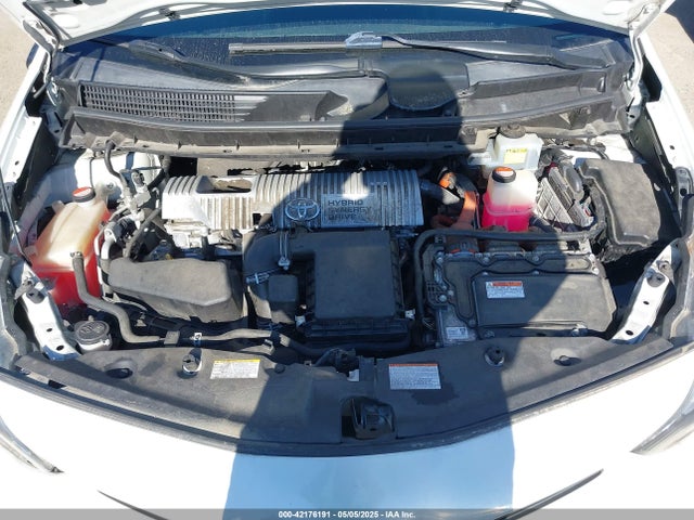 JTDZN3EU0HJ056547 Toyota Prius V Two