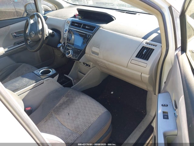 JTDZN3EU0HJ056547 Toyota Prius V Two