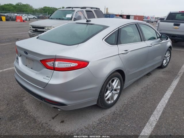 3FA6P0HD8GR217647 Ford FUSION SE